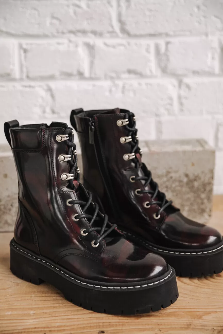 Femme Freeman T. Porter Josefine